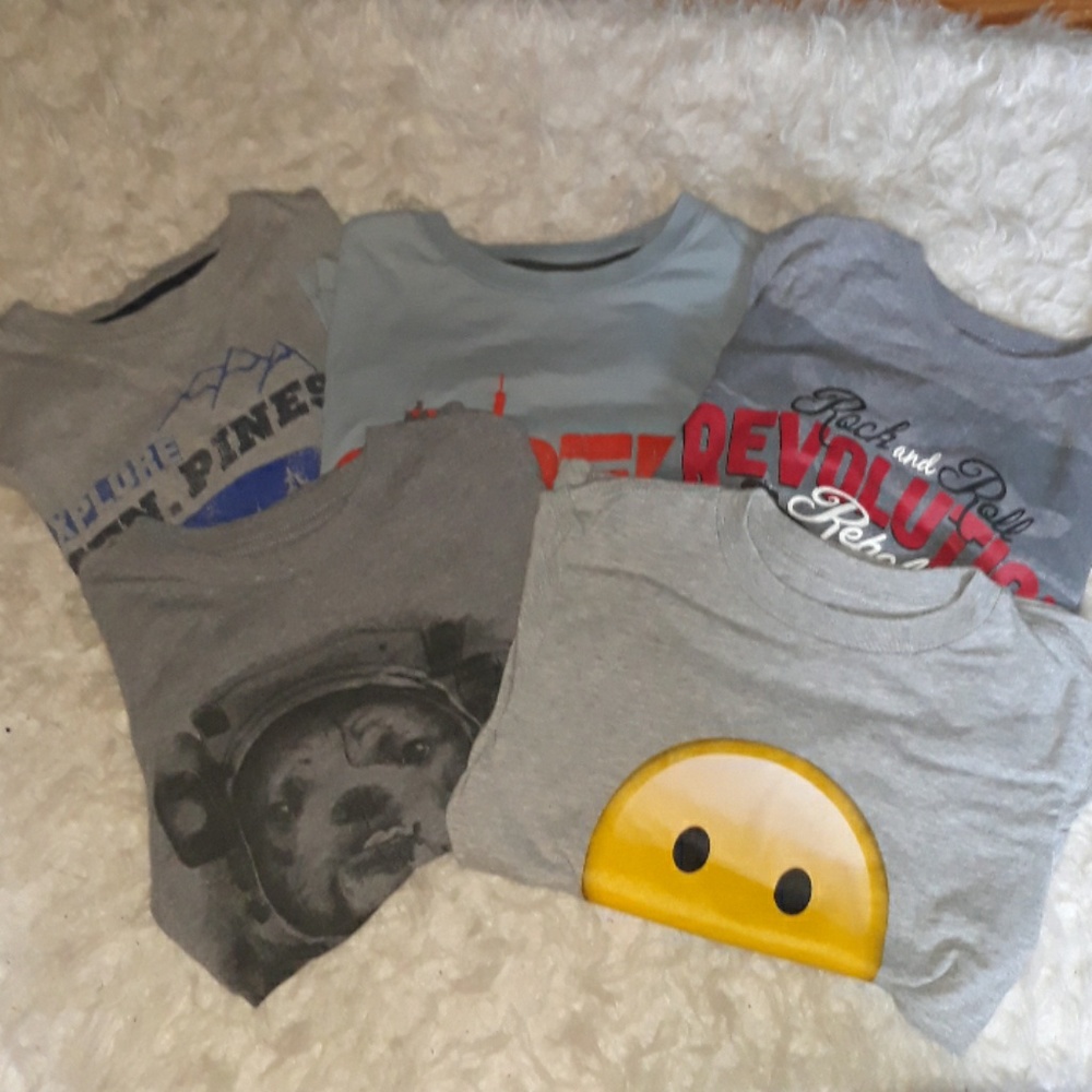 >SALE< Boys 5pc Long-Sleeved Tee Bundle